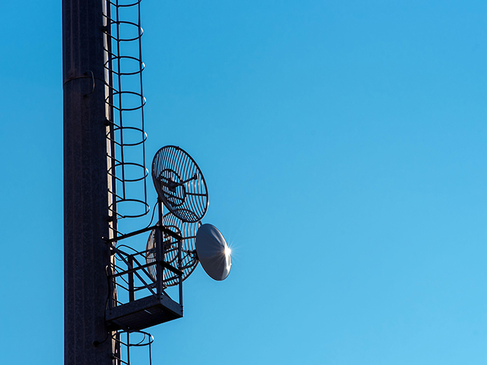 Regulatory, Telecom & Media News – Rogers bringing satellite-to-phone coverage to Canada