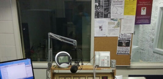 CRFC looks to establish central ad agency to keep campus & community stations afloat