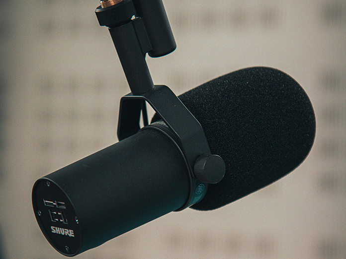 Shrad Mic The Weekly Briefing - Broadcast Dialogue
