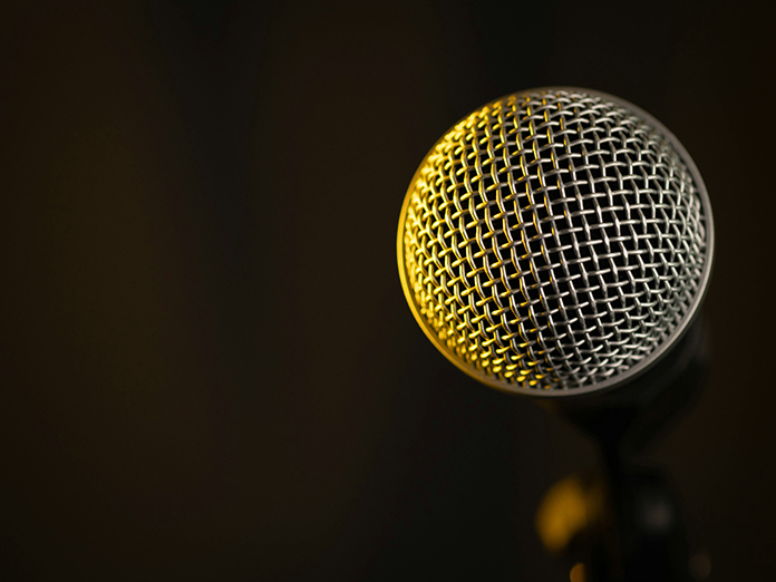 mic dark bg